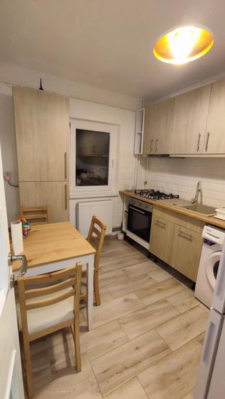 Apartament cu 2 camere decomandat în Pădurii