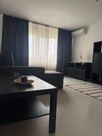 Apartament cu 2 camere decomandat în Rovine