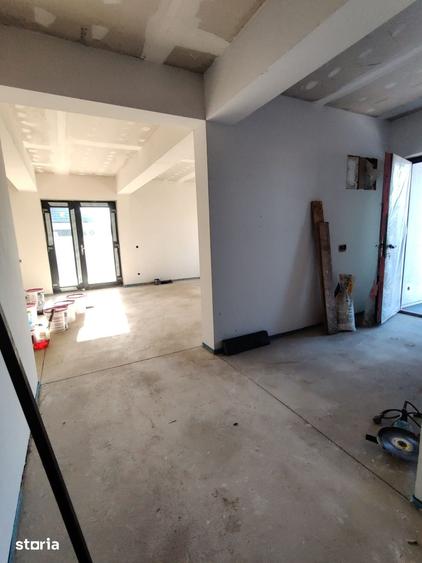 Casă cu 3 camere cu Teren 750 Mp în Central
