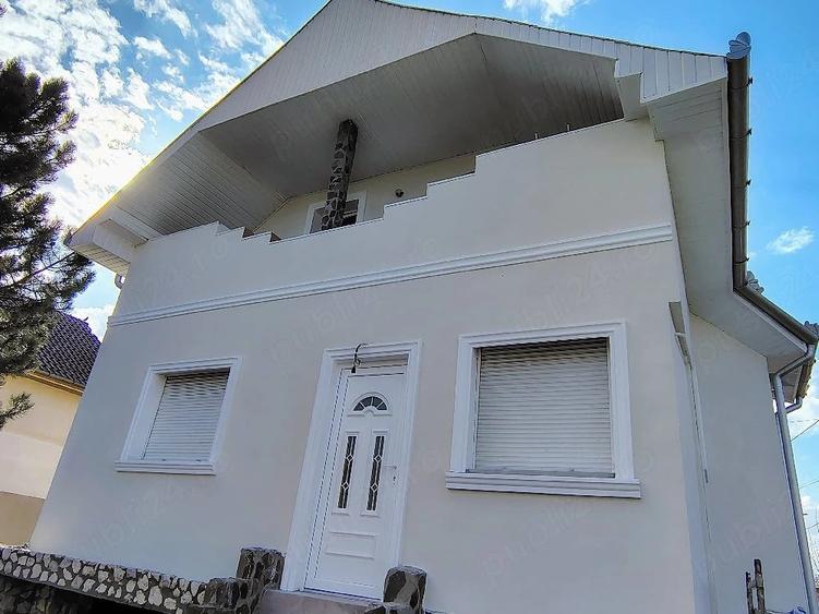 Casă cu Teren 300 Mp în Central