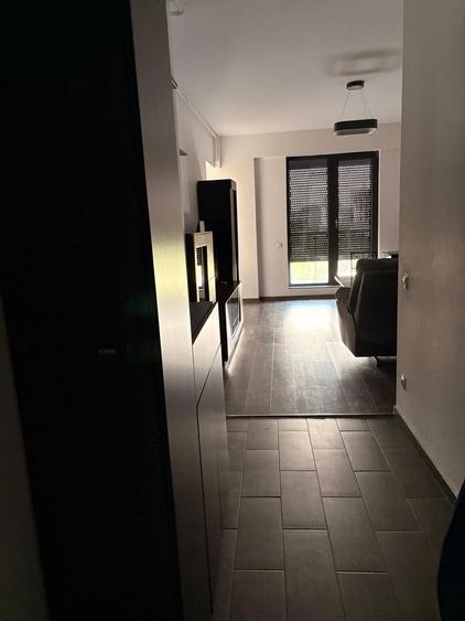 Apartament cu 2 camere semidecomandat, mobilat în Central