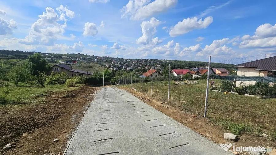 Teren de 1200 mp, în Bucium