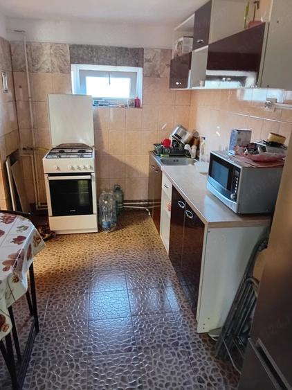 Casă cu 3 camere cu Teren 800 Mp în Central