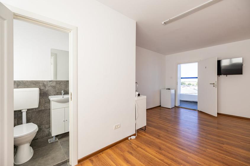 Birou, de 20.469999313354 mp, în Mehala