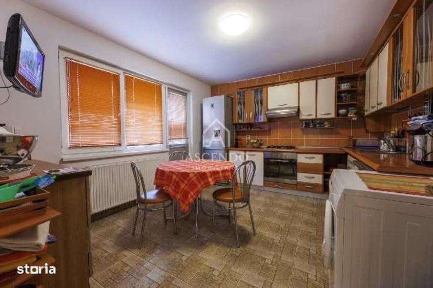 Casă cu 4 camere în Breaza de Sus
