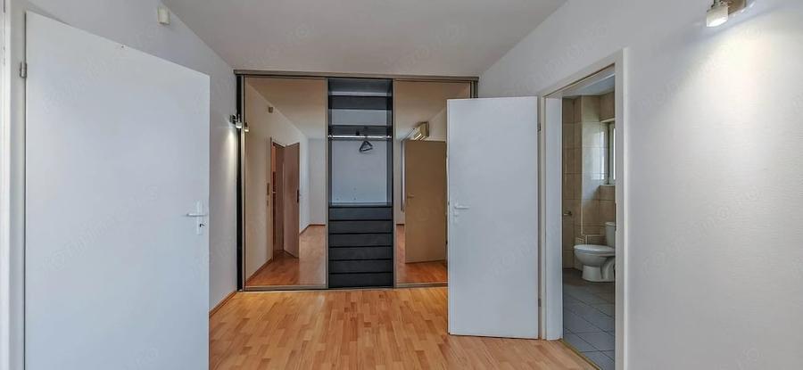 Casă cu 6 camere în Floreasca