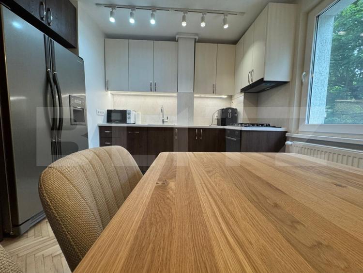 Apartament cu 3 camere decomandat în Tudor