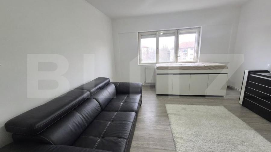Apartament cu 3 camere de vanzare, 75.77 mp, in Carpati 2 - 2