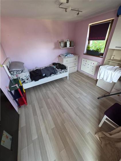 Casă individuală cu 5 camere cu Canalizare în Stupini
