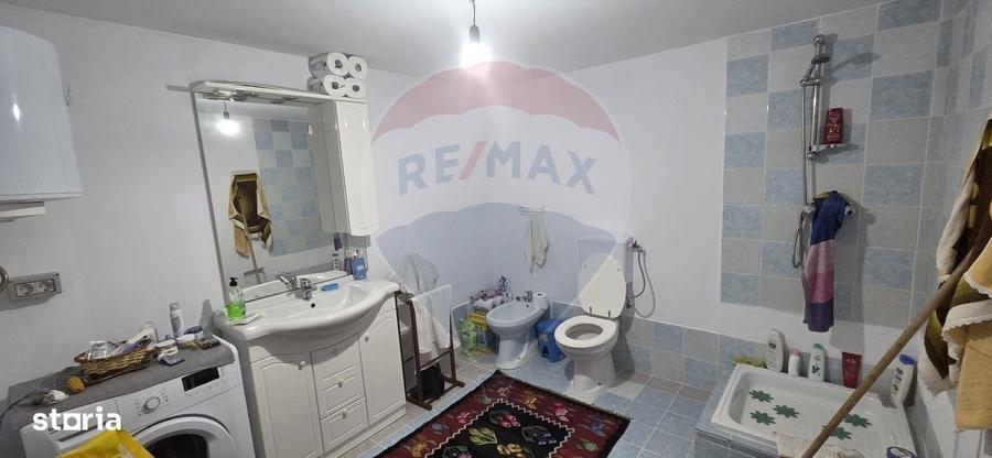 Casă cu 4 camere în Stanca