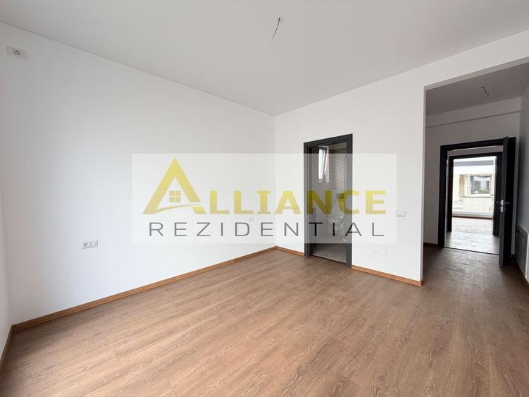 Casă individuală cu 4 camere cu Canalizare în Berceni