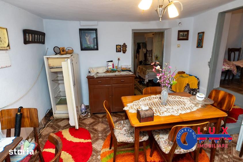 Casă cu 5 camere cu Teren 923 Mp în Niculițel