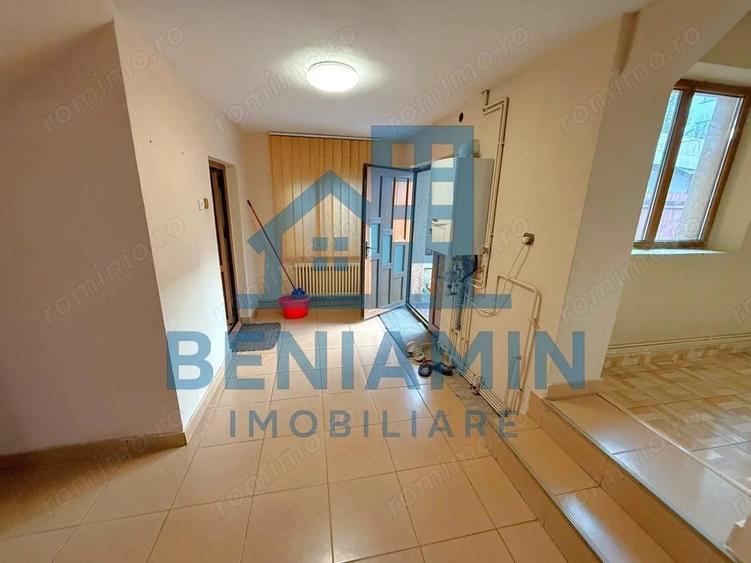 Casa Bariera Valcii pe Principala 90mp acces auto in curte -Renovata - 2