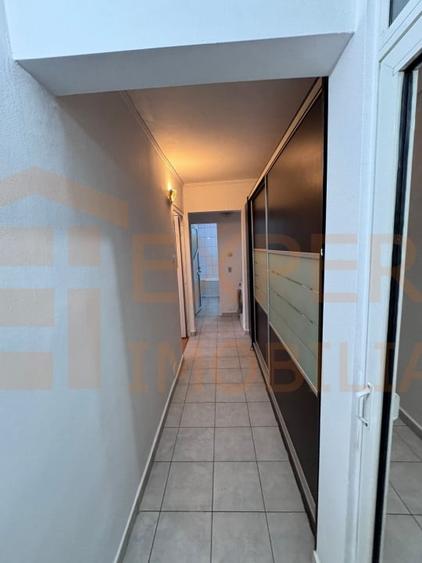 Apartament cu 3 camere decomandat, mobilat în Tomis III
