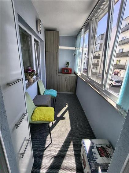 Apartament cu 2 camere decomandate balcon si loc de parcare etajul 1 - 7