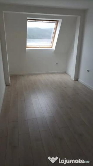 Apartament cu 2 camere decomandat în Florești