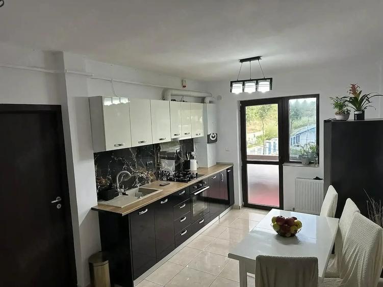 Apartament cu 2 camere decomandat în Exterior Vest