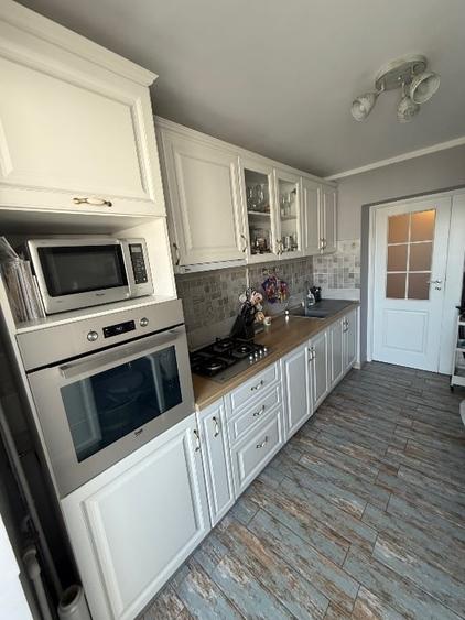 Apartament cu 4 camere semidecomandat, mobilat în Nicolae Grigorescu