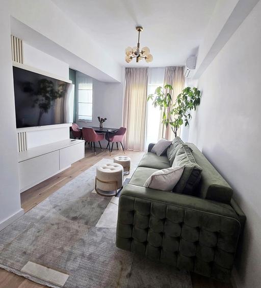 Apartament cu 2 camere decomandat, mobilat în Central