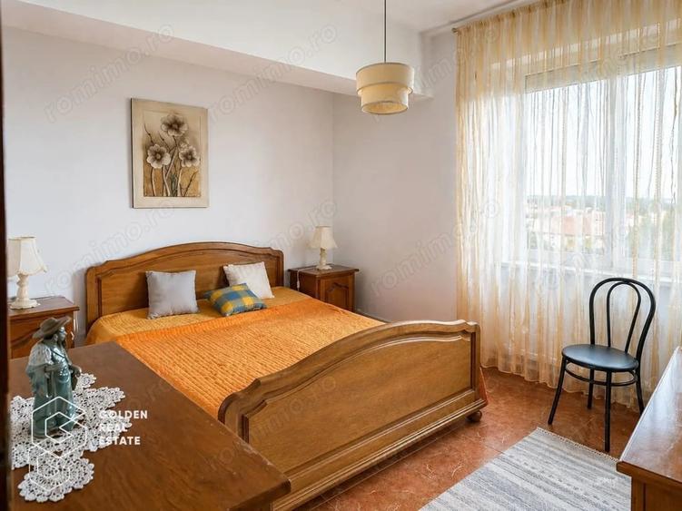 Apartament cu 3 camere semidecomandat în Central