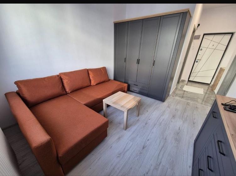 Garsonieră decomandată în Central