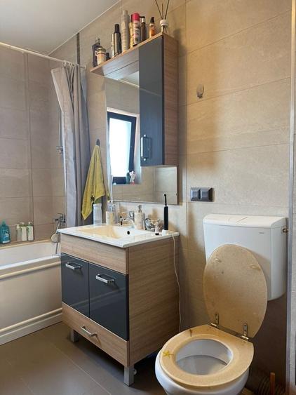 Apartament cu 3 camere decomandat în Dosu Bricii
