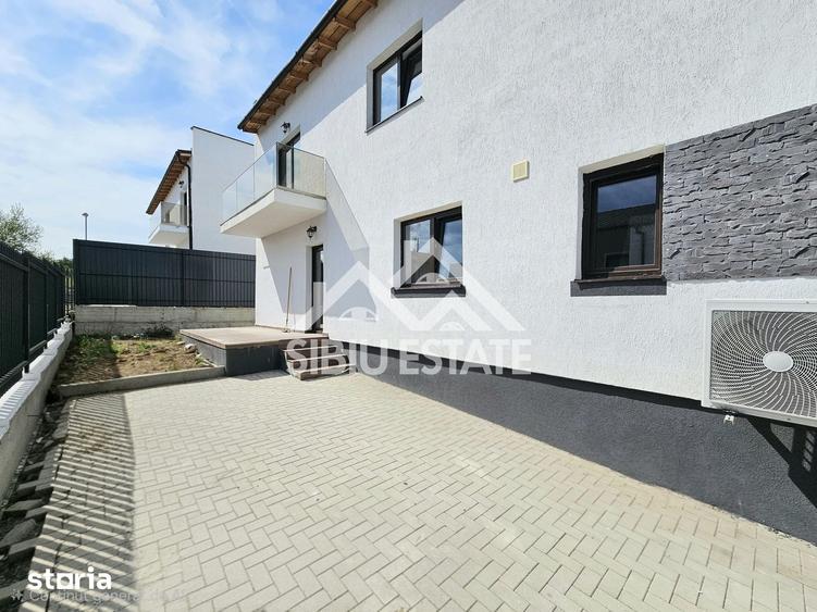 Casă cu 4 camere cu Teren 220 Mp în Central