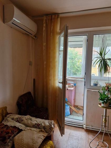 Apartament cu 2 camere semidecomandat în Exterior Vest