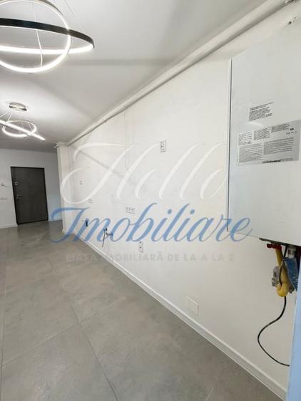 Apartament cu 3 camere semidecomandat în Florești