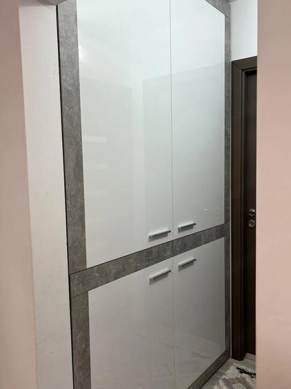 Apartament cu 3 camere semidecomandat, mobilat în Telegrafului