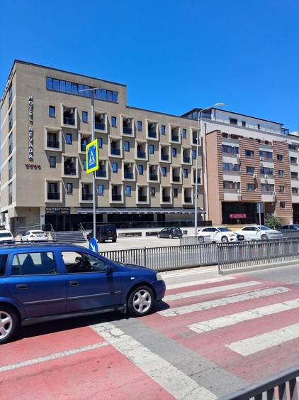 Mamaia . Apartament de inchiriat 2 camere . 0751. 541.857 Mamaia langa Hotelul Nevada 60 mp . 260 lei - 2