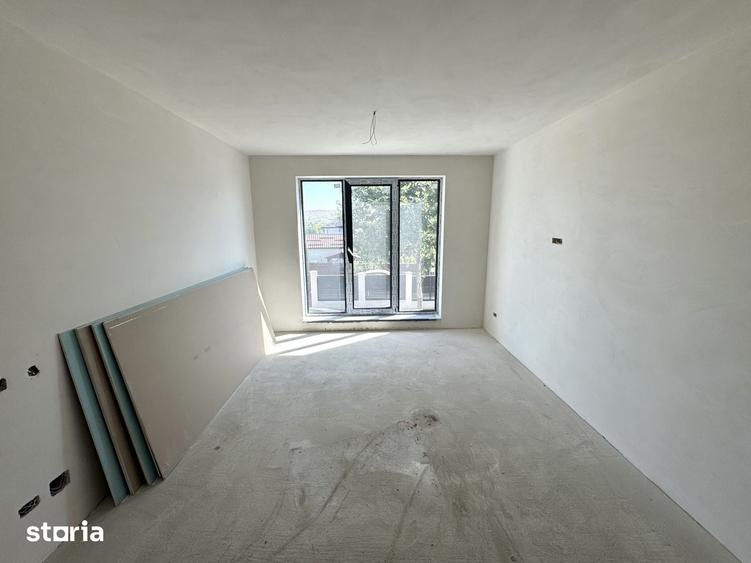 Casă cu 5 camere cu Teren 700 Mp în Bucium