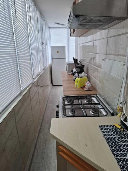 Apartament cu 4 camere decomandat în Exterior Vest