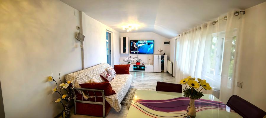 Casă individuală cu 4 camere cu Teren 2500 Mp în Podul Vadului