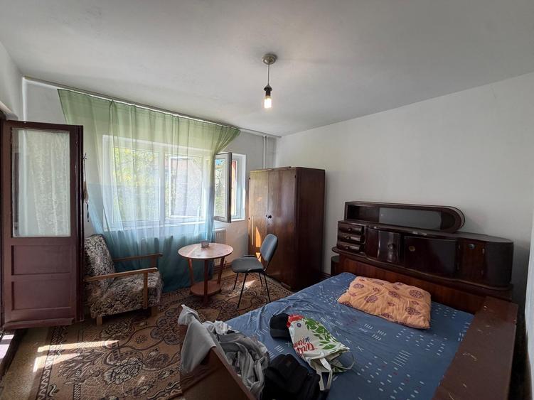 Apartament cu 2 camere decomandat, mobilat în Aradului