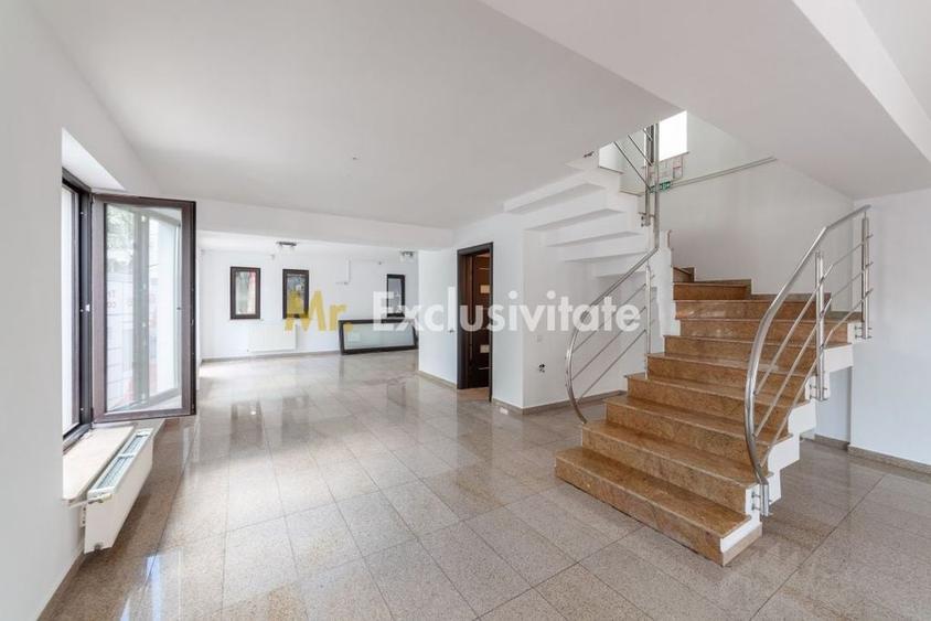 Spațiu comercial, de 220 mp, în Teilor