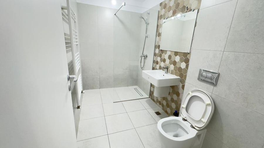 Apartament cu terasă spațioasă in Urban Plaza,  Etaj 1 - 10
