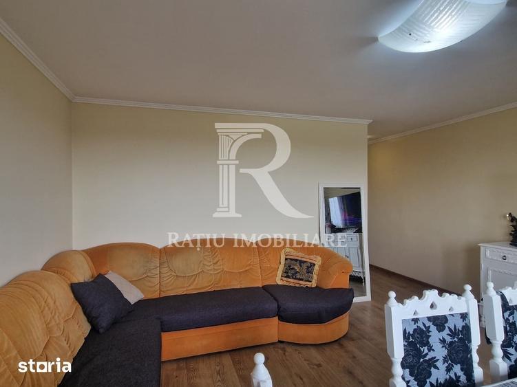 Apartament cu 3 camere decomandat în Oncea