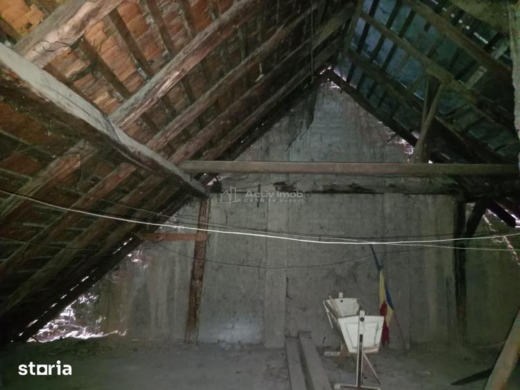 Casă cu 7 camere cu Teren 243 Mp în Central