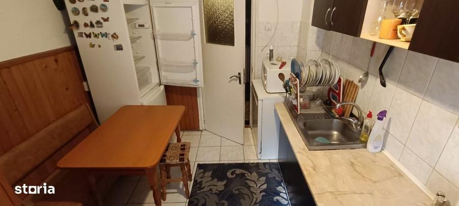 Apartament cu 4 camere, mobilat în Răcădău