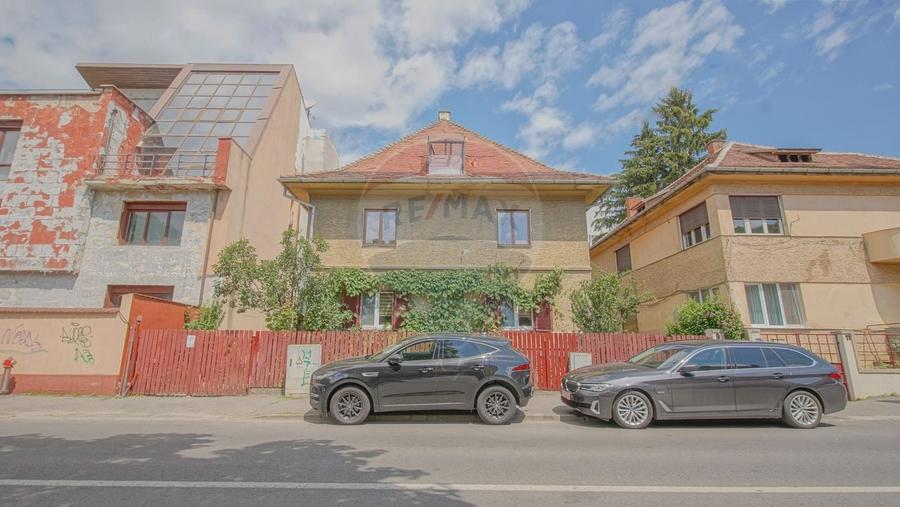 Apartament cu 2 camere semidecomandat în Centrul Civic