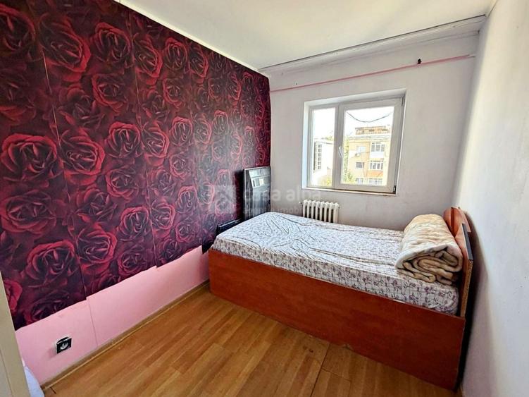 Apartament cu 3 camere decomandat în Alexandru cel Bun