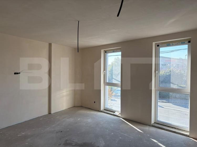 Apartament cu 2 camere semidecomandat în Mărăști