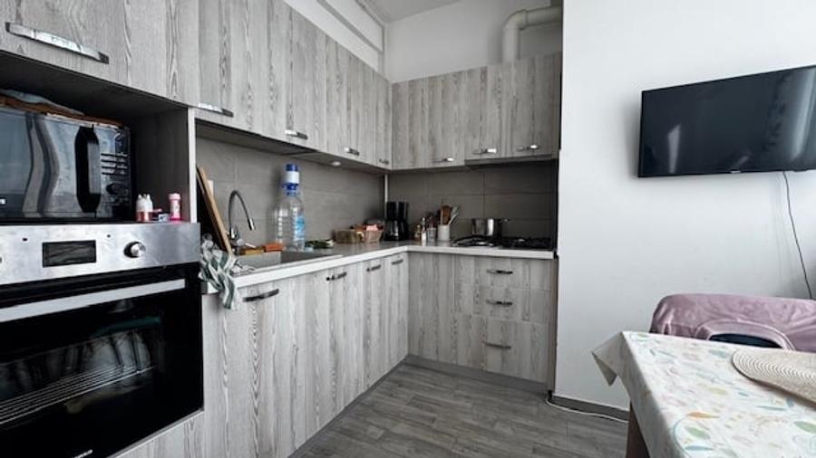 Apartament cu 3 camere semidecomandat în Măgurele