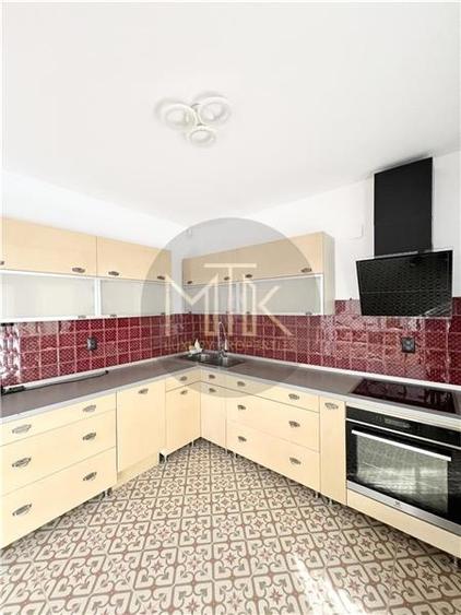 Casă individuală cu 5 camere cu Canalizare în Pipera