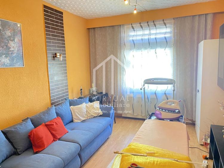 Casă individuală cu 7 camere cu Canalizare în Central