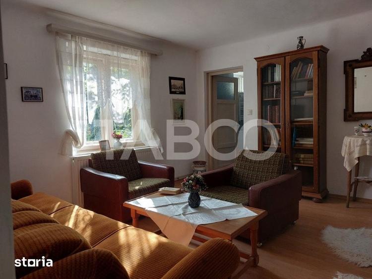 Casă cu 6 camere cu Teren 1100 Mp în Central