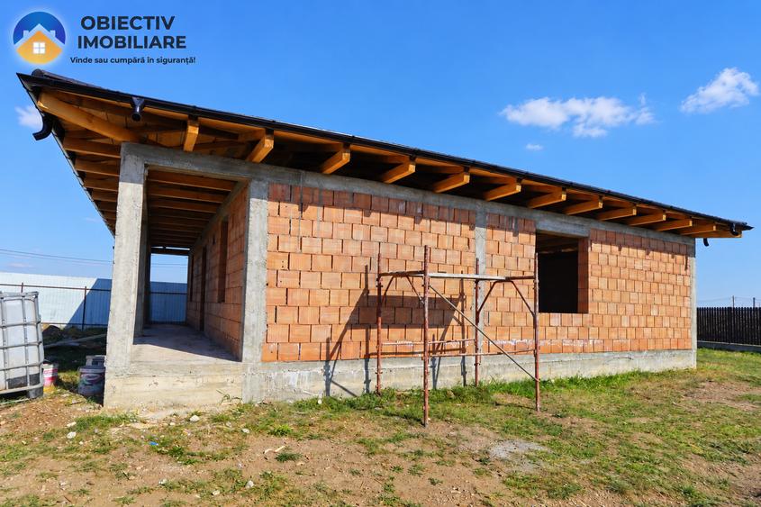 Casă individuală cu 4 camere cu Teren 600 Mp în Dumbrava Roșie