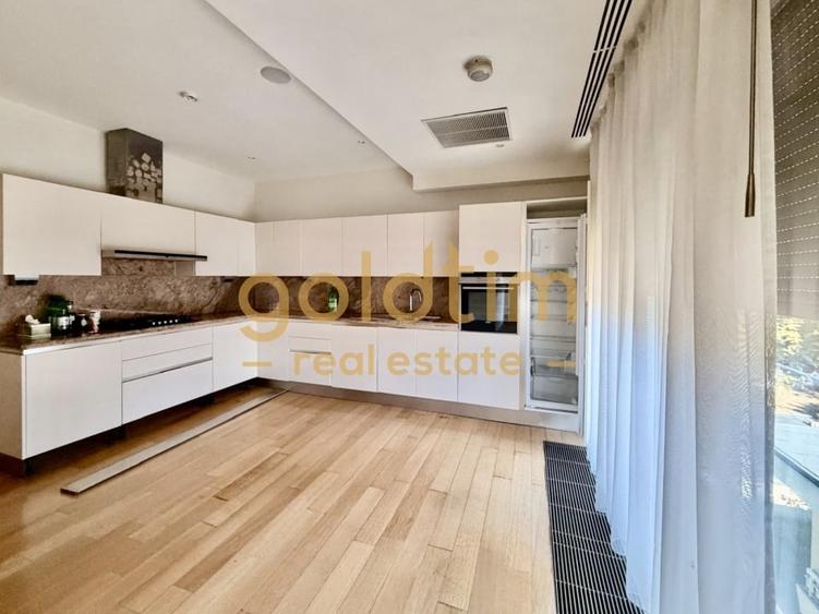 Apartament cu 5 camere decomandat, mobilat în Primăverii