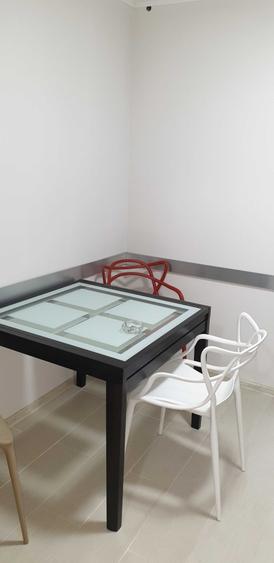 Apartament cu 3 camere decomandat în Poarta 6